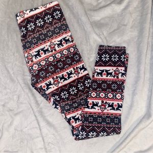 No boundaries juniors fuzzy Christmas leggings